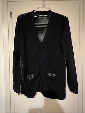 Foxcroft medium Black womens  V-Neck Button Cardigan gray stripes